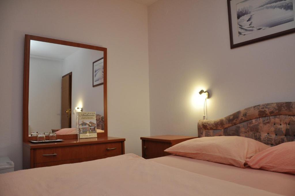 Bed and Breakfast Pansion Antonio Славонски-Брод Экстерьер фото